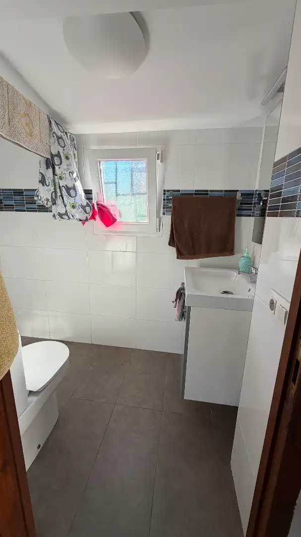 Bany de Casa o xalet en venda en Creixell amb Aire condicionat, Jardí privat i Terrassa