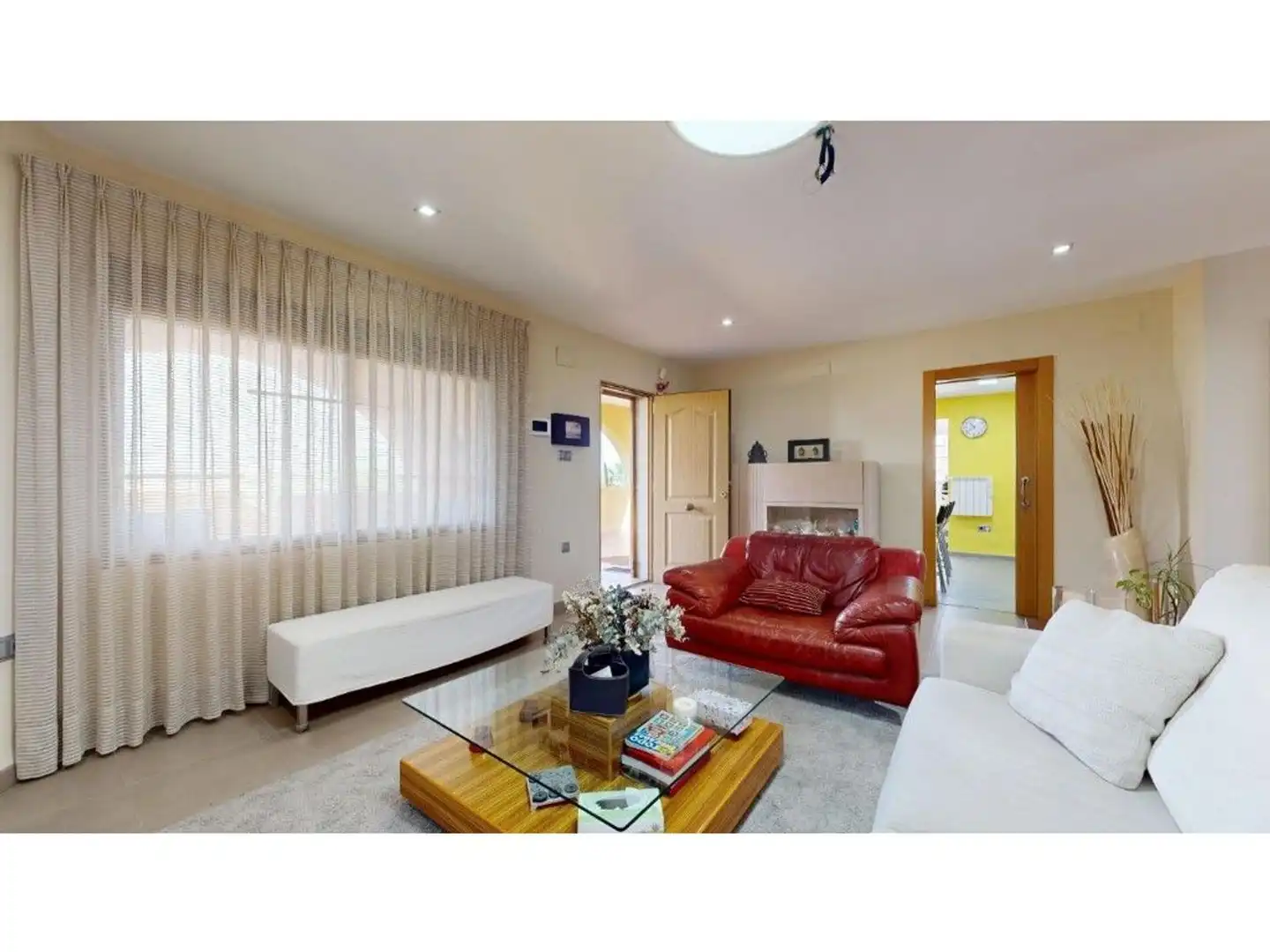 Sala d'estar de Casa o xalet en venda en Riba-roja de Túria amb Aire condicionat, Calefacció i Jardí privat