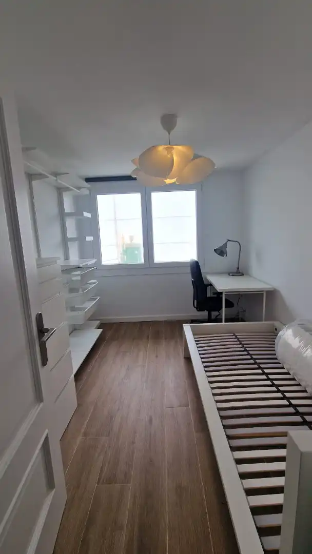 Habitación de Piso en venta en Arteixo con Calefacción, Amueblado y Horno