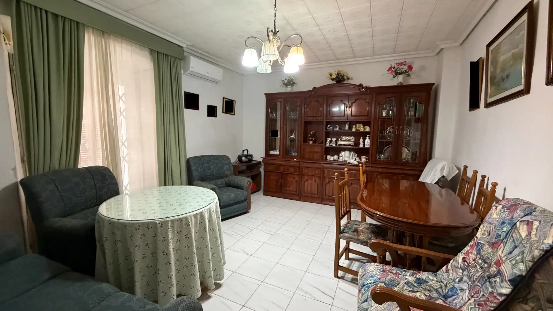 Houses for sale in Calle Saludeja, Úbeda