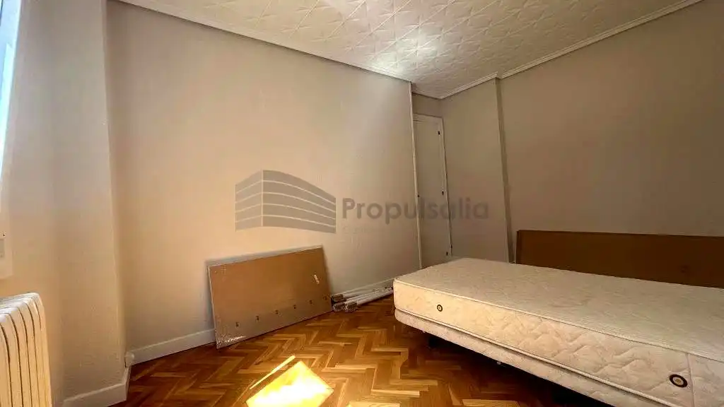 Piso de alquiler en De Sevilla, Ruiseñores