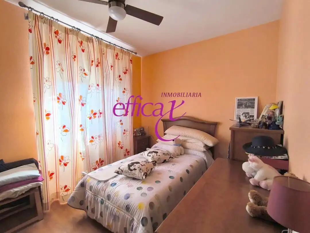 Bedroom of Houses for sale in Gerindote  with Air Conditioner, Heating and Storage room