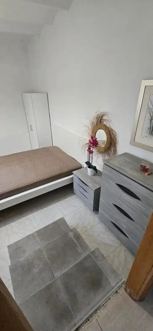 Habitación de Piso para compartir en Valencia con Terraza y Amueblado