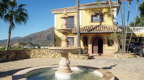 Photo 2 of Building for sale in Estepona - Estepona,centro,avenida Juan Carlos I, Zona Calvario, Estepona