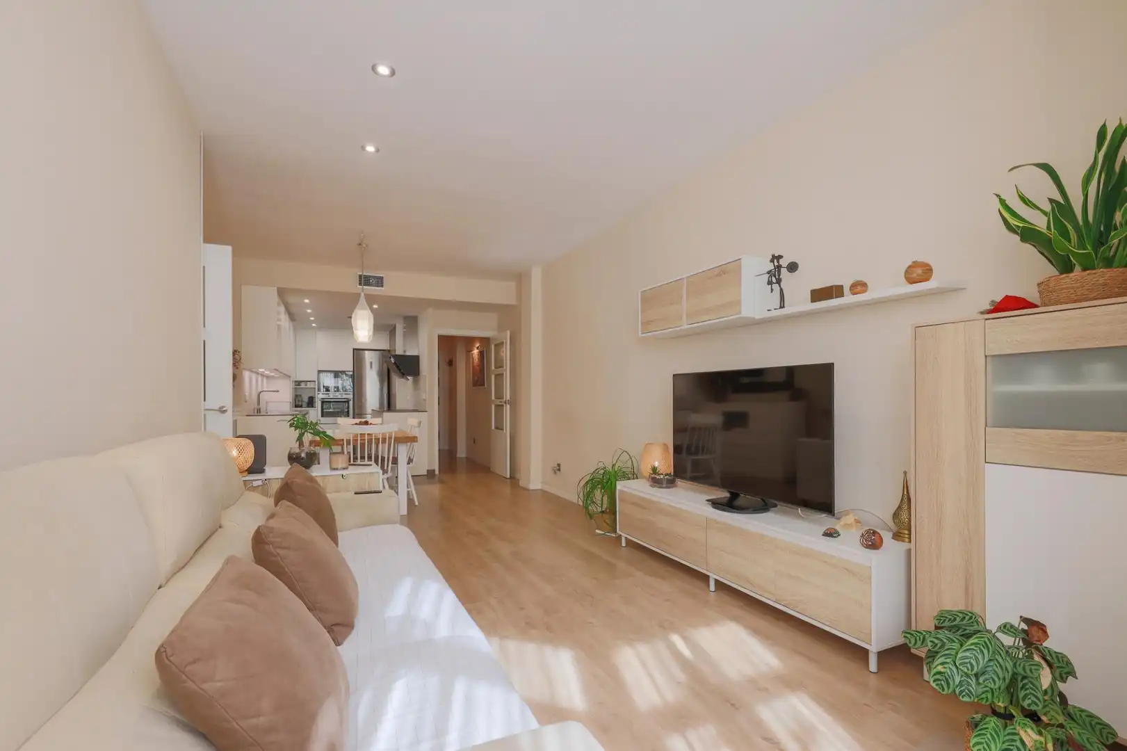 Sala d'estar de Pis en venda en Barcelona amb Aire condicionat, Calefacció i Parquet