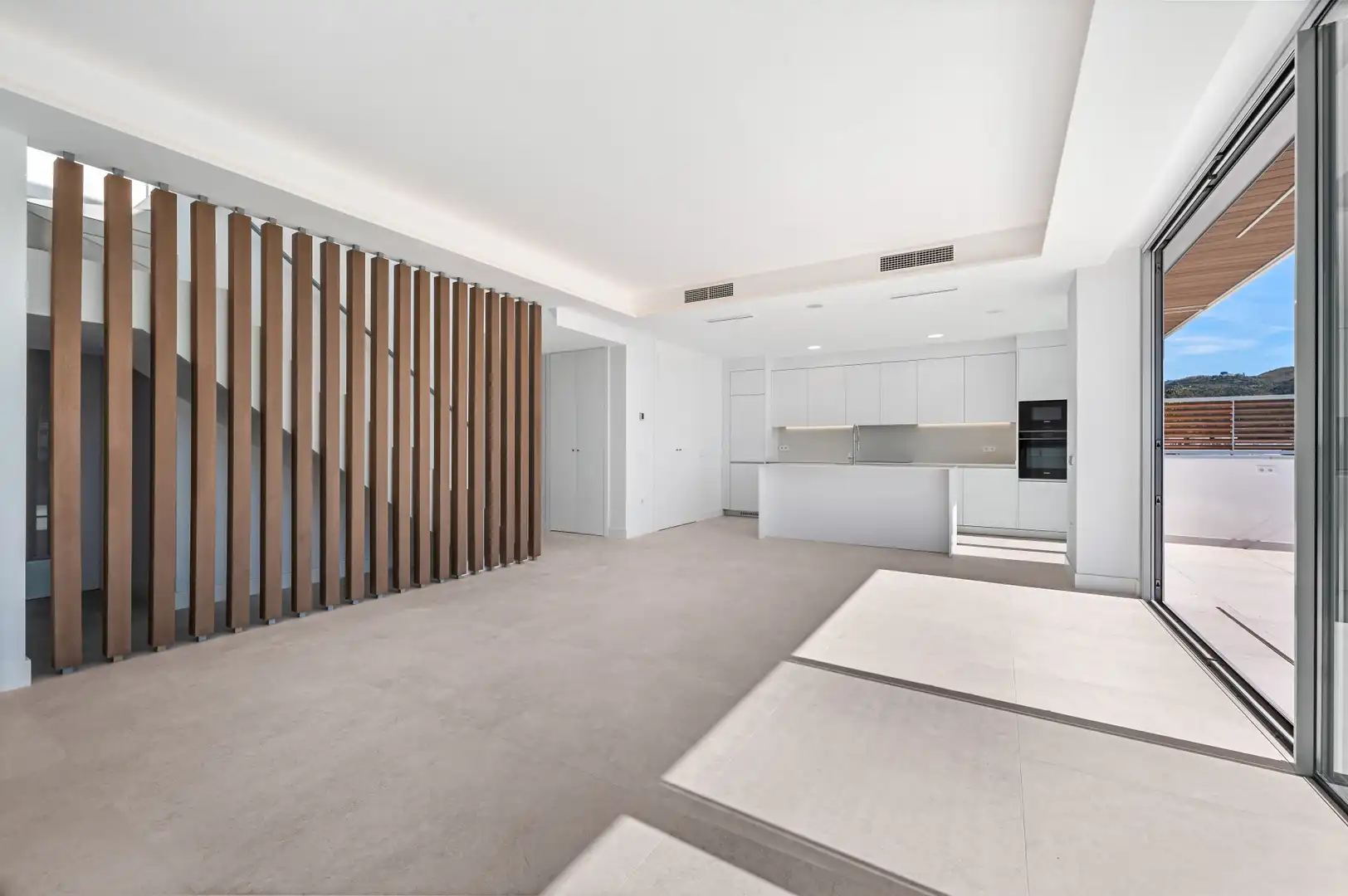 Attic for rent in Marbella  with Air Conditioner, Terrace and Storage room