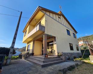 Vista exterior de Casa o xalet en venda en Ourense Capital  amb Calefacció, Jardí privat i Parquet