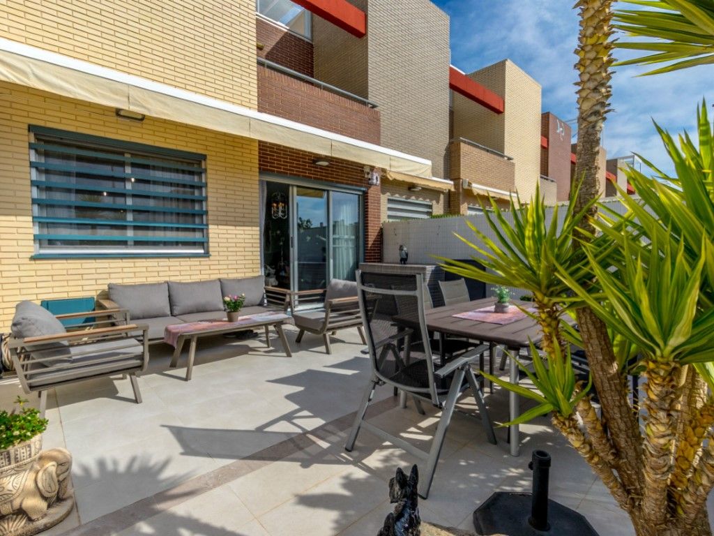 Terrace of Apartment for sale in Torrevieja  with Air Conditioner, Private garden and Oven