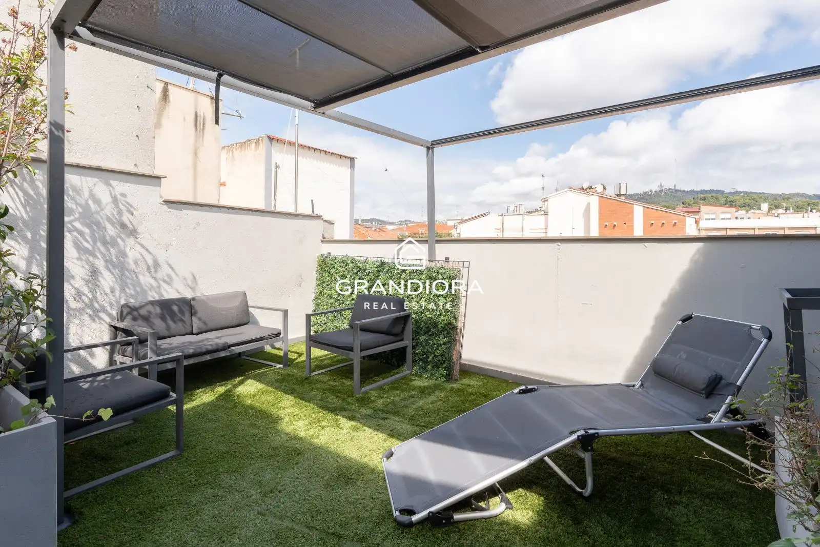 Penthouse mit Pool zum Verkauf in Calle de les Carolines 25, imagen 2
