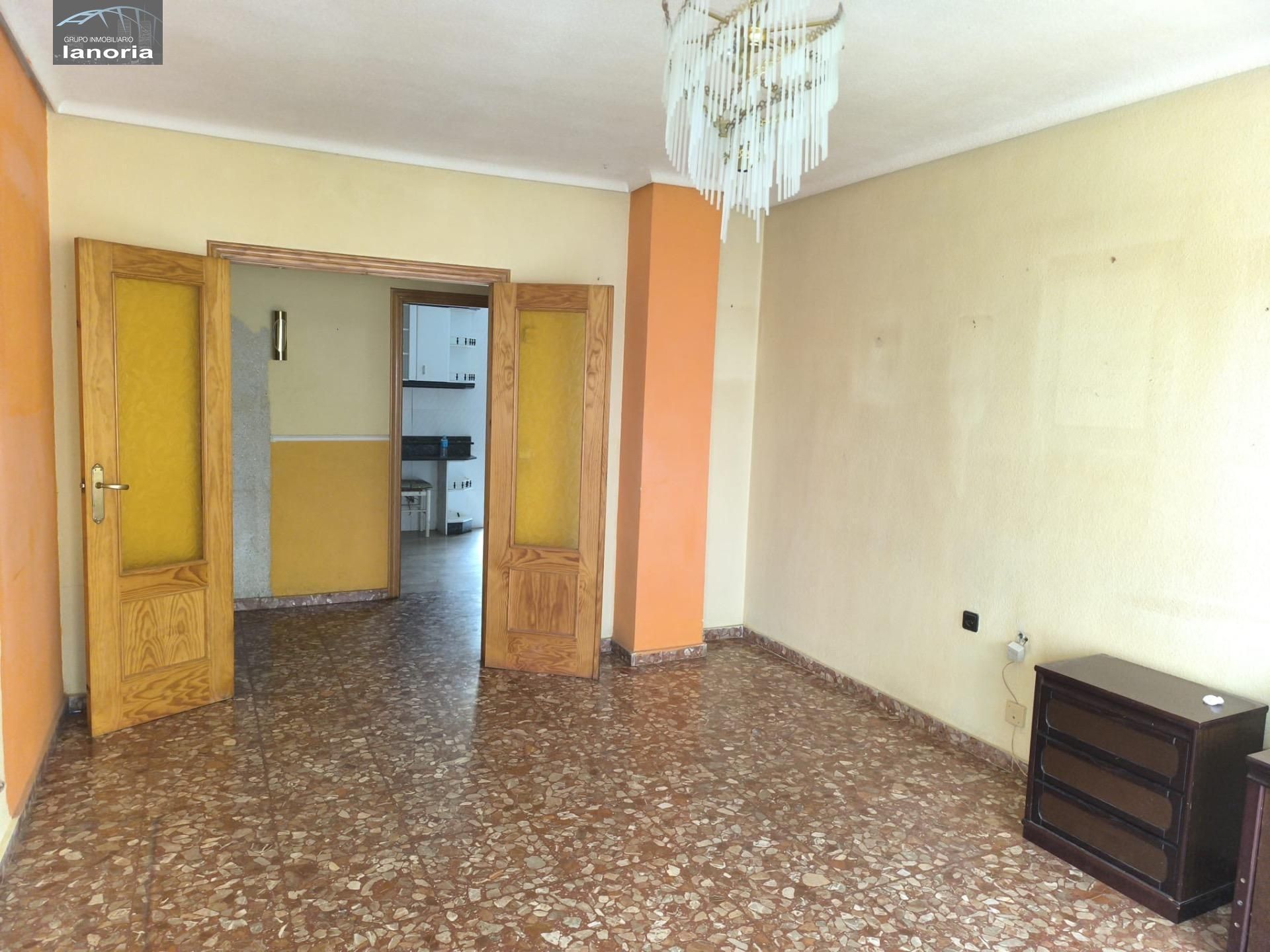 Piso en venta en  Albacete Capital con Calefacción y Balcón