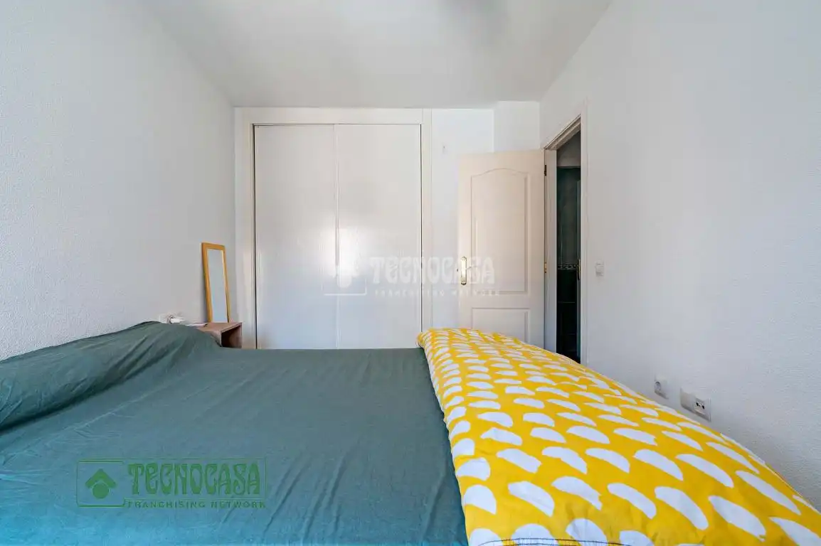Habitación de Piso en venta en Roquetas de Mar con Aire acondicionado, Terraza y Amueblado