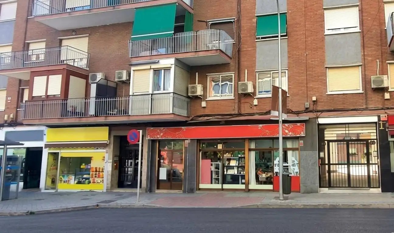 Local en venda en Madrid amb Aire condicionat