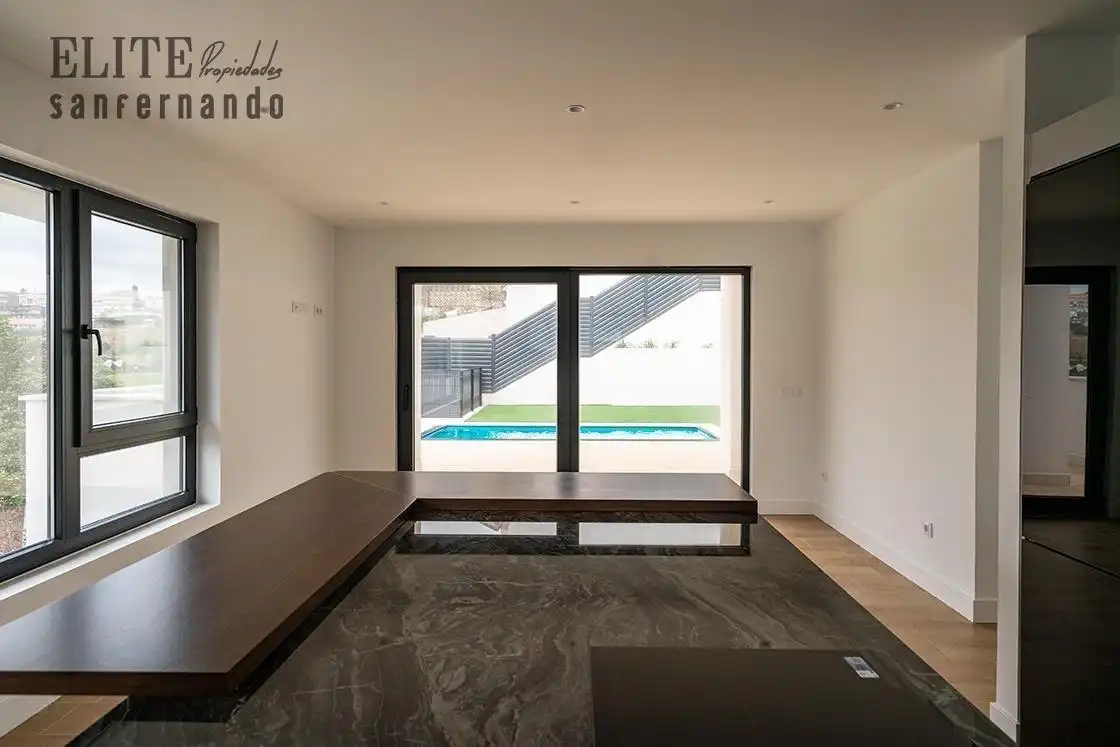 Sala de estar de Casa o chalet en venta en Suances con Calefacción, Jardín privado y Piscina