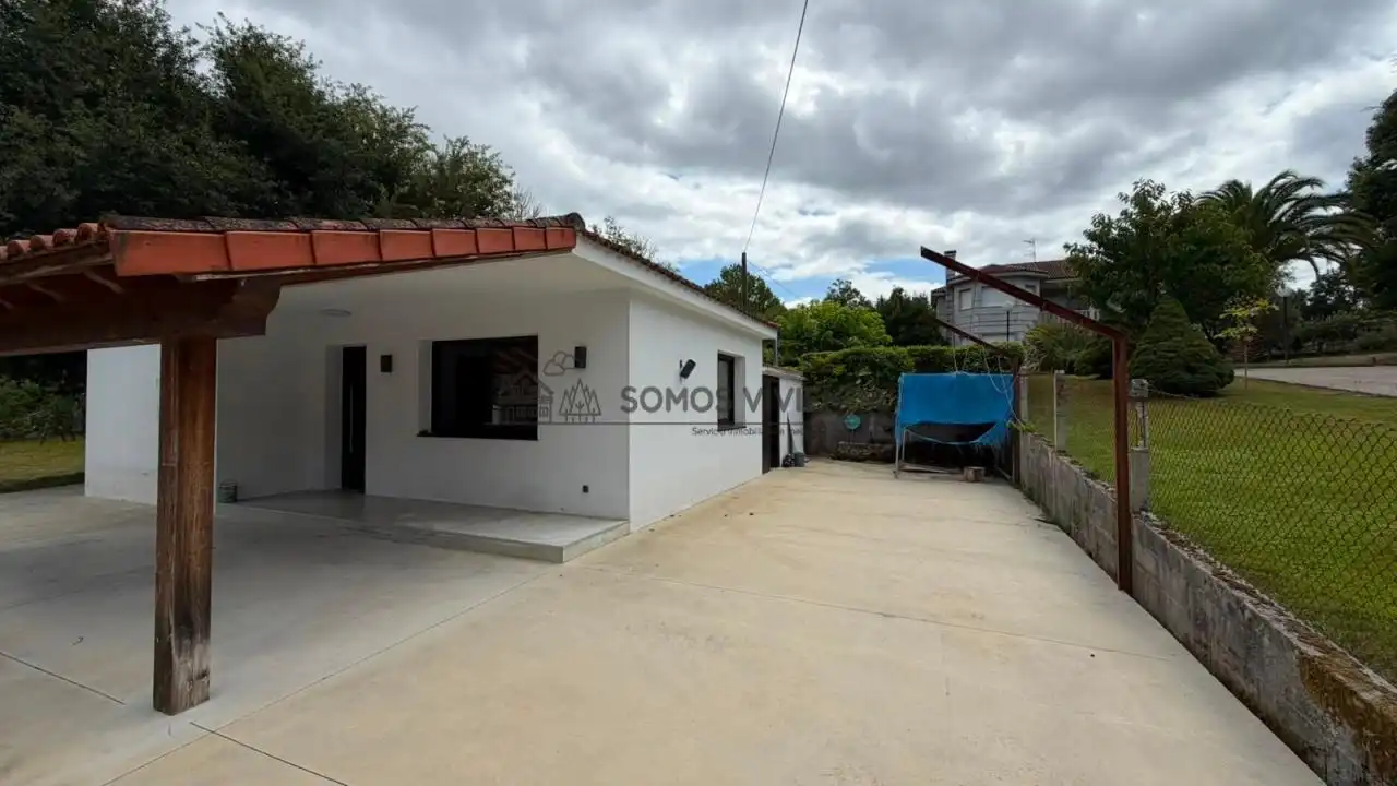 Vista exterior de Casa o xalet en venda en Ourense Capital  amb Calefacció, Jardí privat i Terrassa