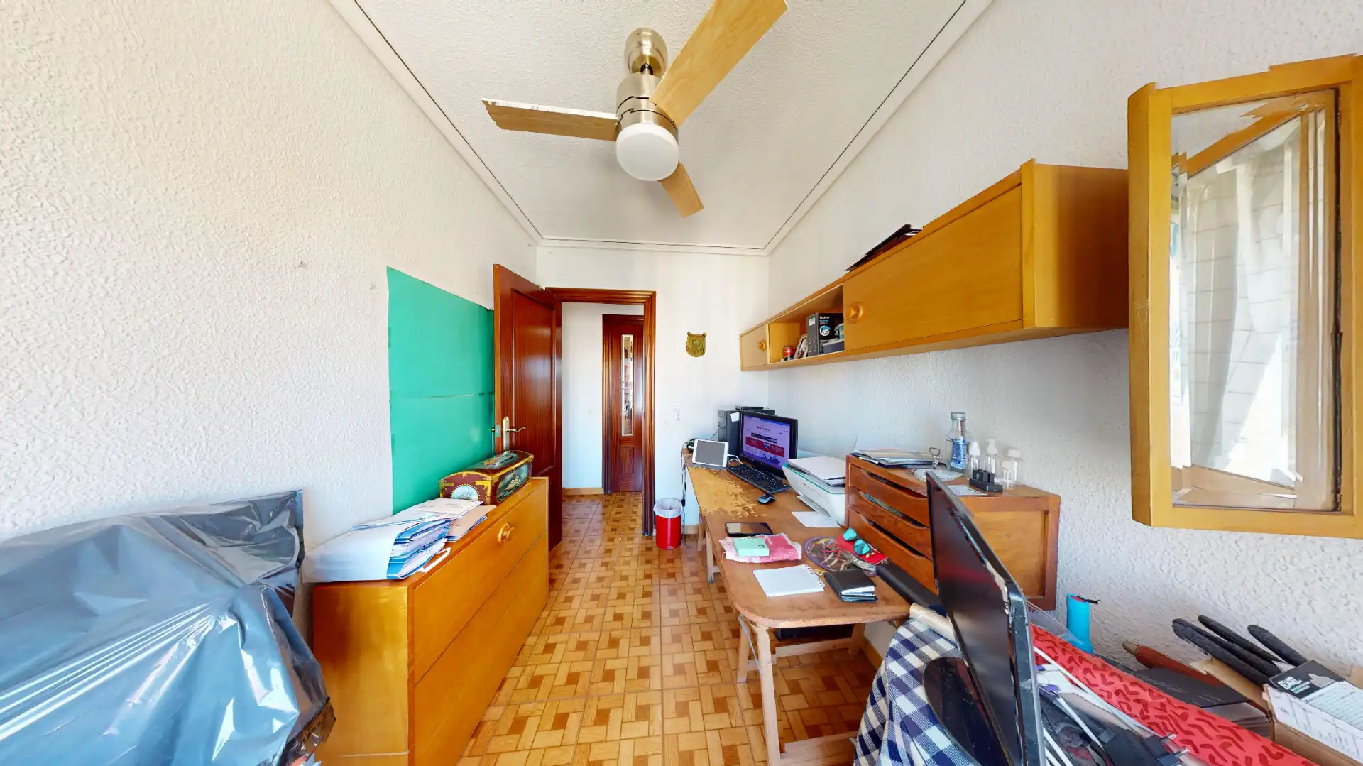 Habitación de Piso en venta en Alicante / Alacant con Aire acondicionado, Terraza y Amueblado