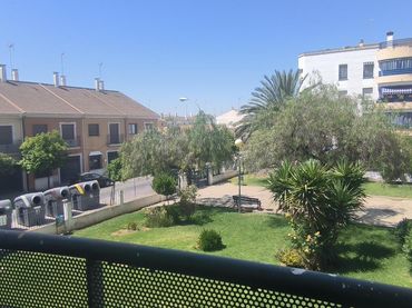 Flat with garden for sale in Poniente-Norte - Miralbaida - Parque Azahara
