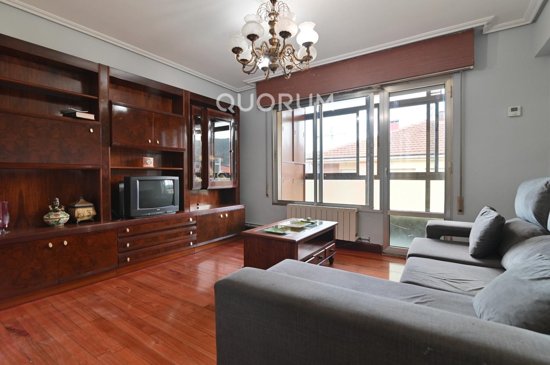 Living room of Flat for sale in Usansolo  with Heating, Furnished and Balcony