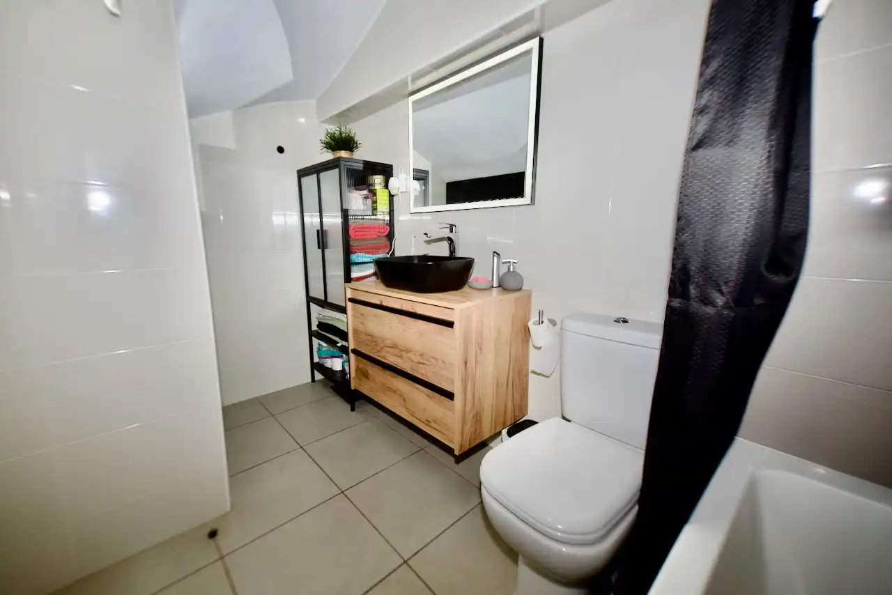 Baño de Piso en venta en Terrassa con Aire acondicionado, Calefacción y Terraza