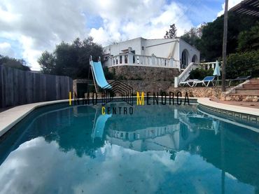 Casa rústica amb piscina en venda a Ciutadella