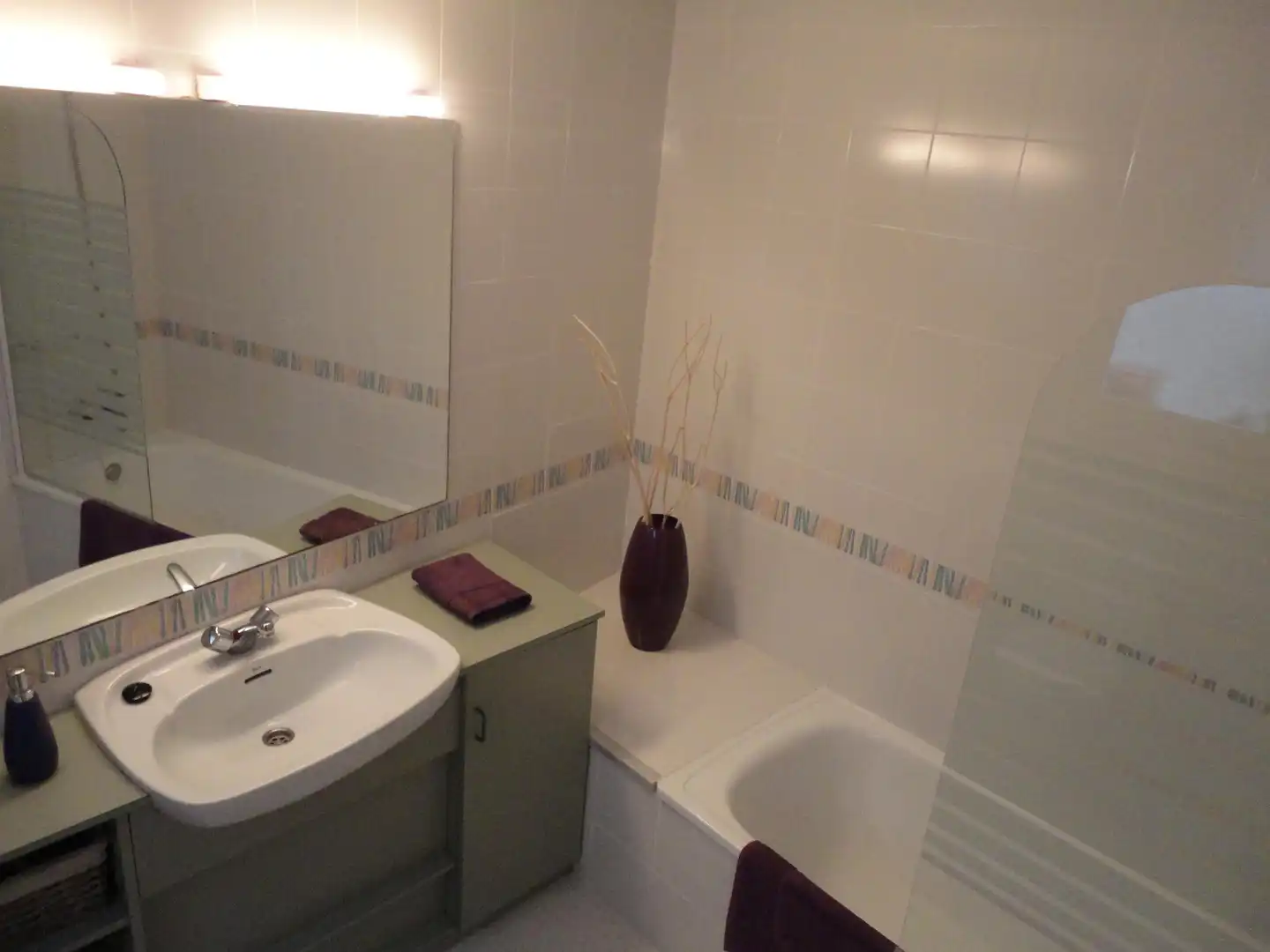 Bathroom of Apartments for rent in Girona  with Heating