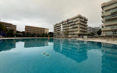 Piscina de Planta baixa en venda en Salou amb Aire condicionat, Terrassa i Balcó