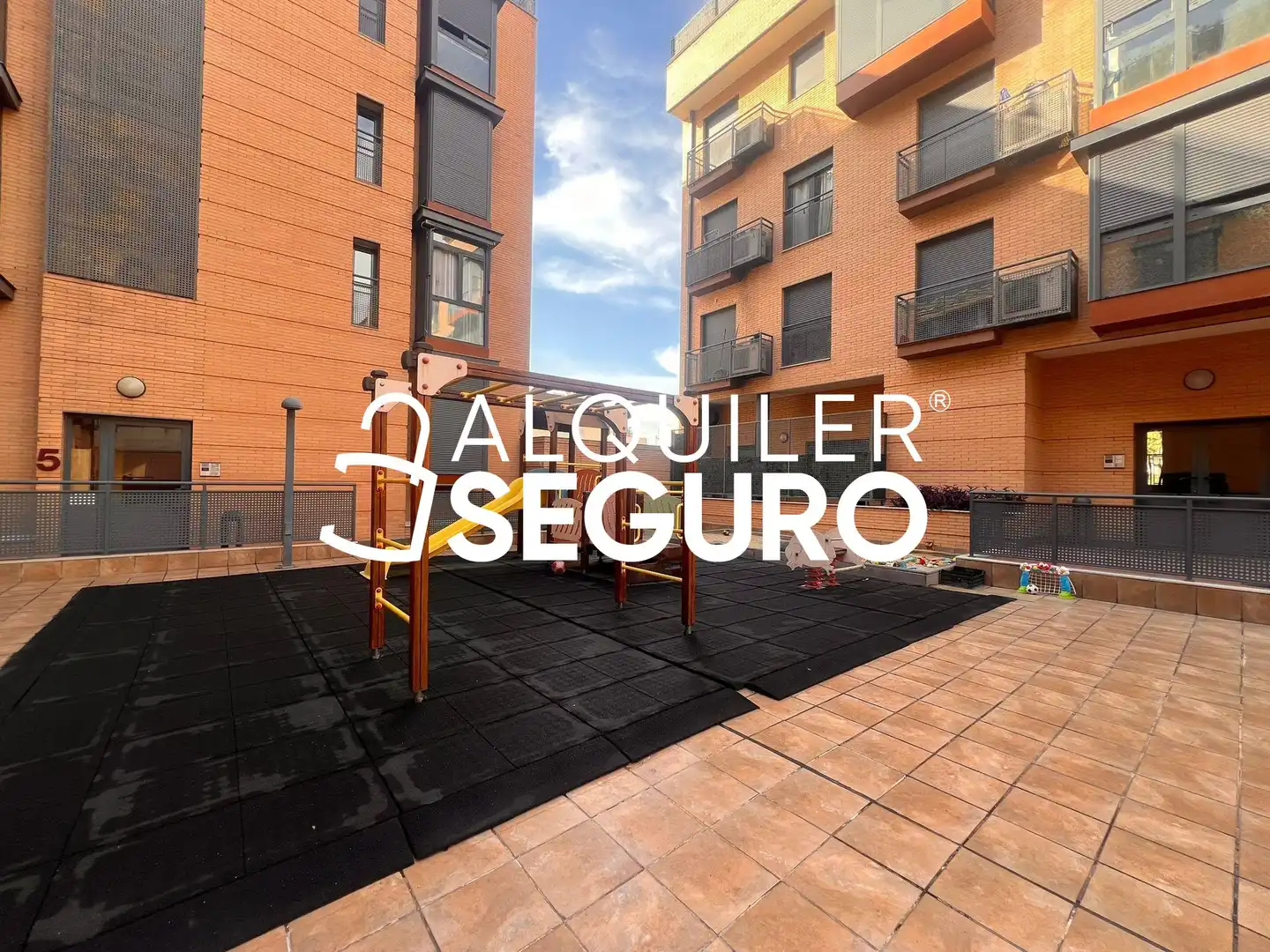 Vista exterior de Pis de lloguer en Madrid amb Aire condicionat, Calefacció i Piscina