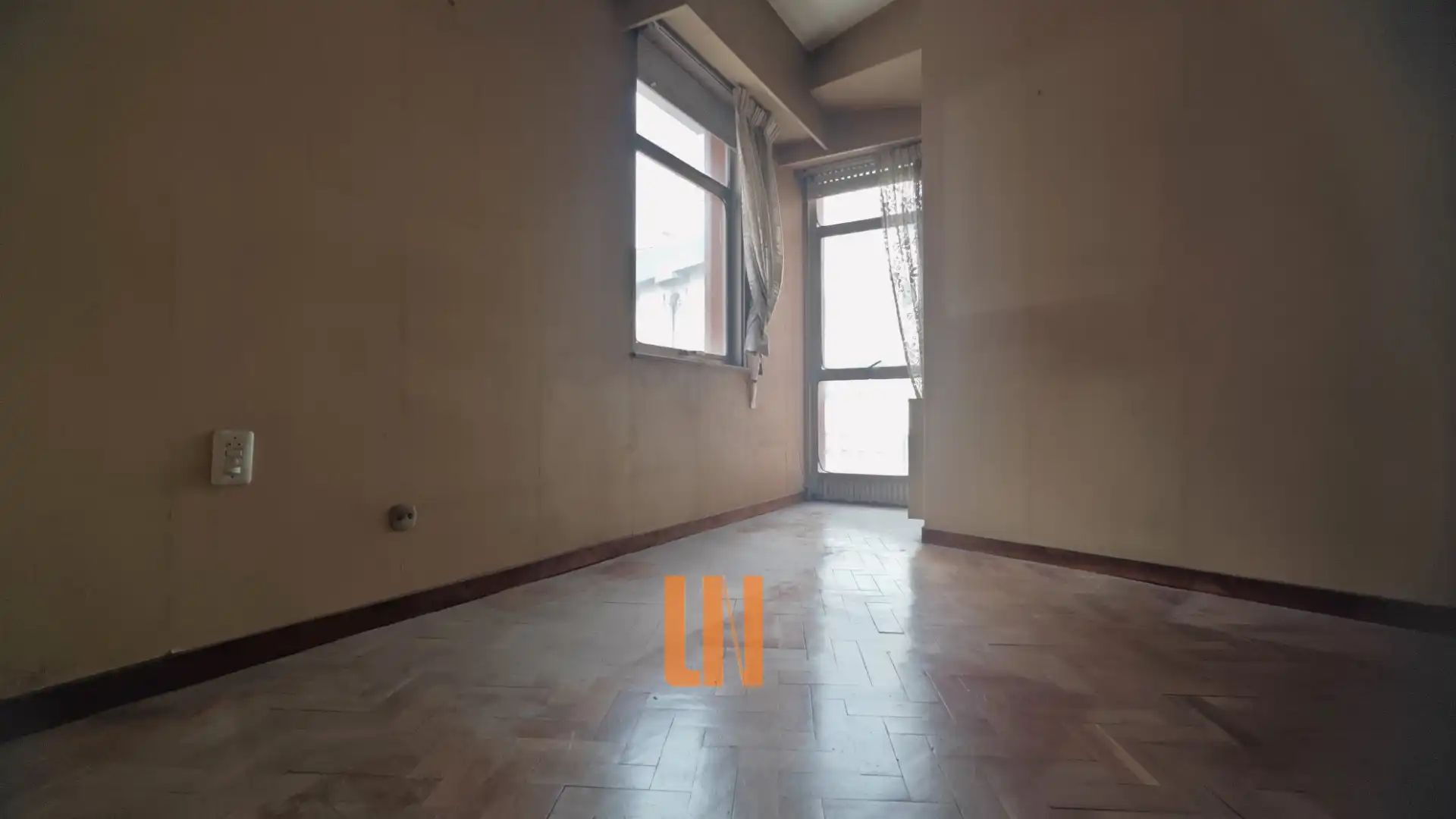 Piso en venta en A Coruña Capital  con Calefacción, Parquet y Internet