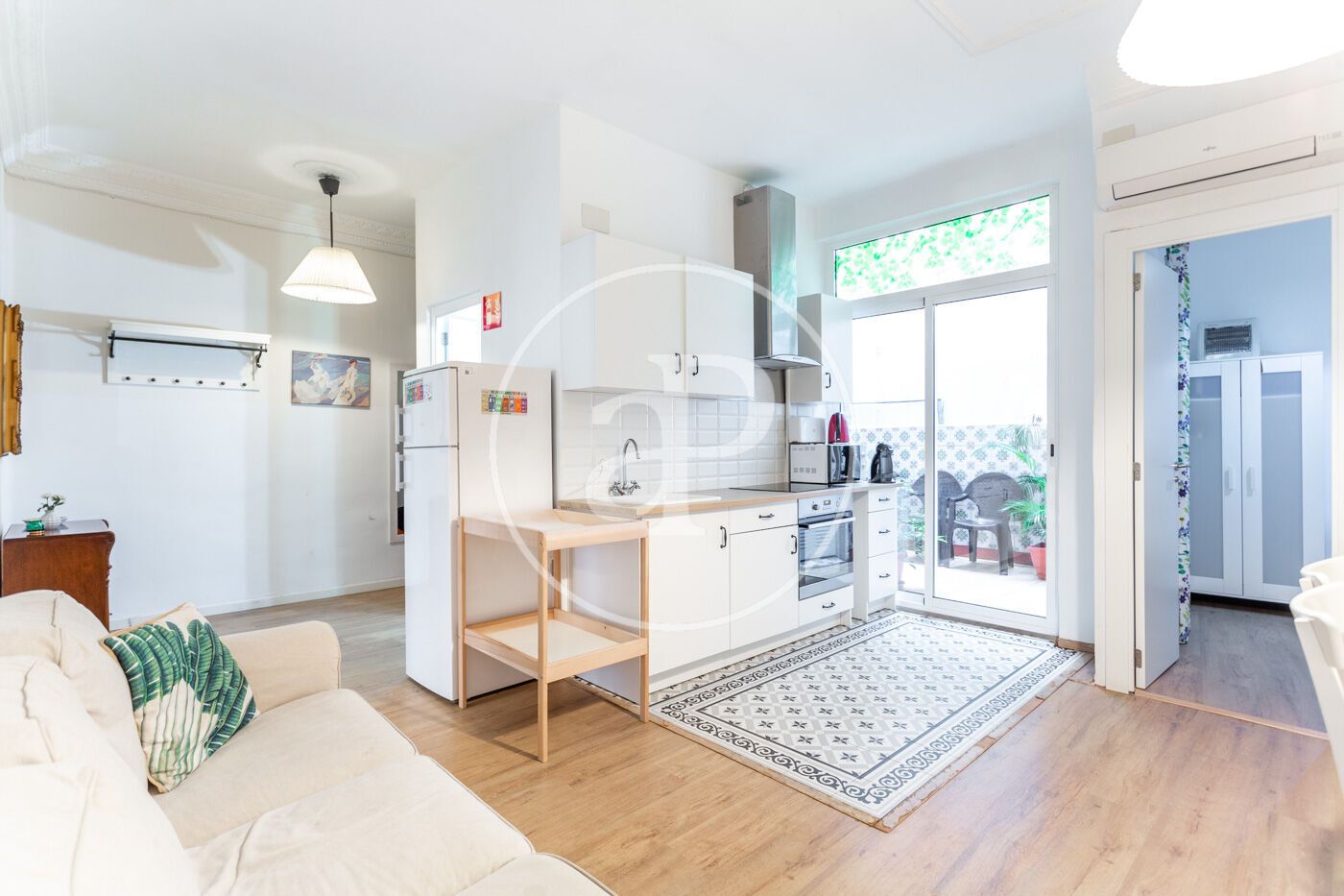 Exterior view of Flat to rent in  Valencia Capital  with Air Conditioner, Heating and Terrace