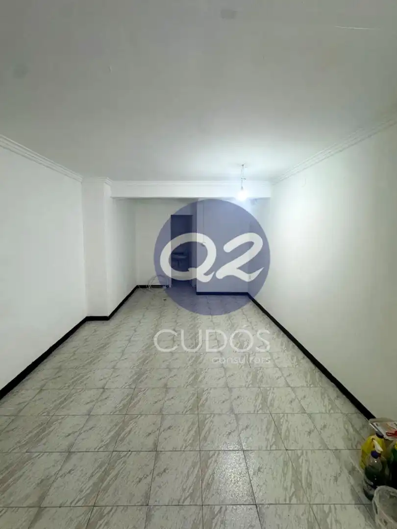 Local comercial en venda a Carrer del Miracle 8, imagen 2