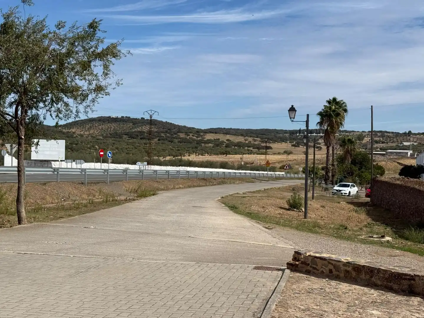 Houses for sale in Encinasola, Huelva