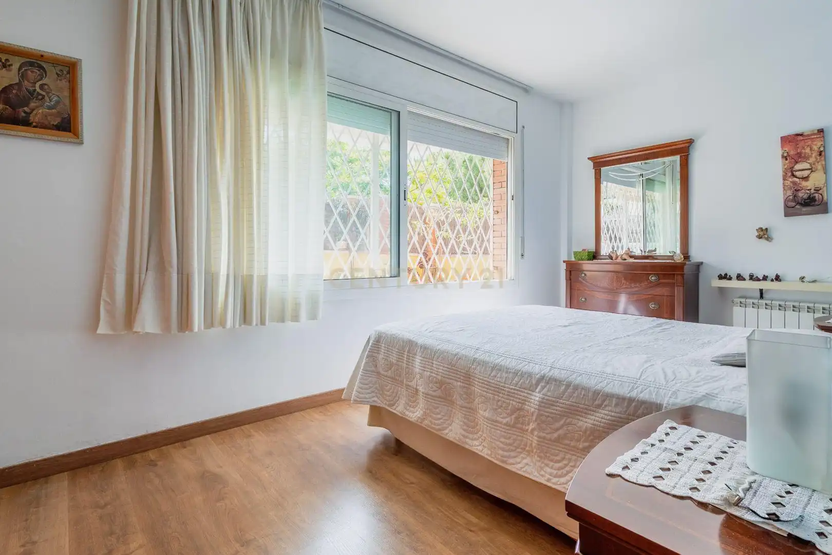 Habitación de Apartamento en venta en Sant Feliu de Llobregat con Trastero y Balcón