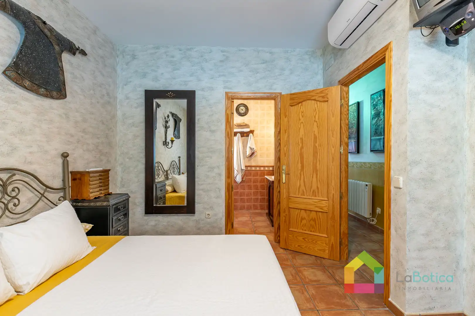 Dormitori de Casa o xalet en venda en Nambroca amb Aire condicionat, Calefacció i Jardí privat