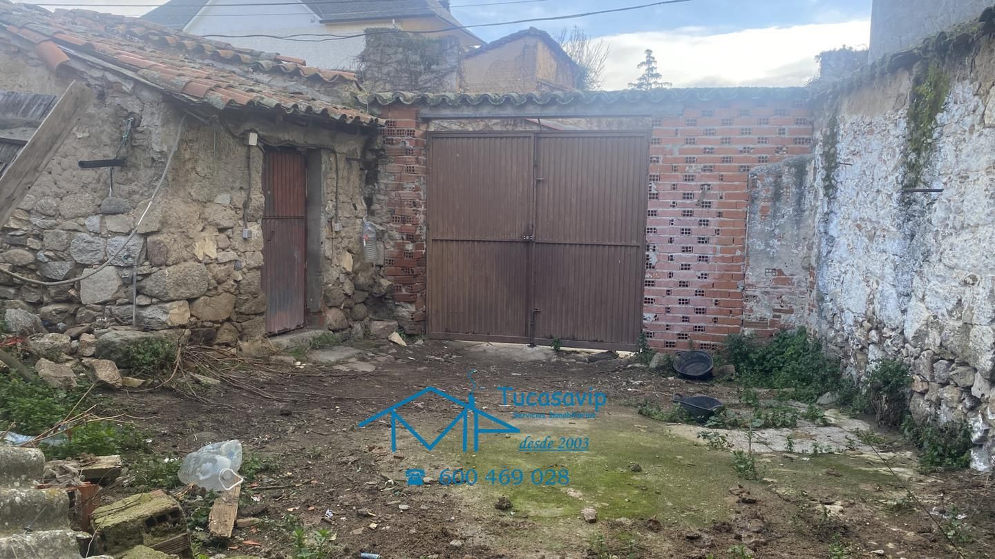 Casa o xalet en venda en Cebreros amb Jardí privat