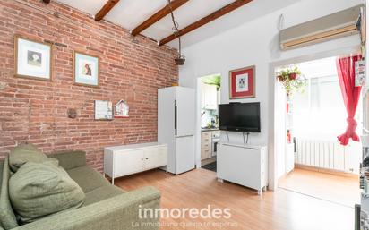 Living room of Flat for sale in  Barcelona Capital  with Heating, Parquet flooring and Oven