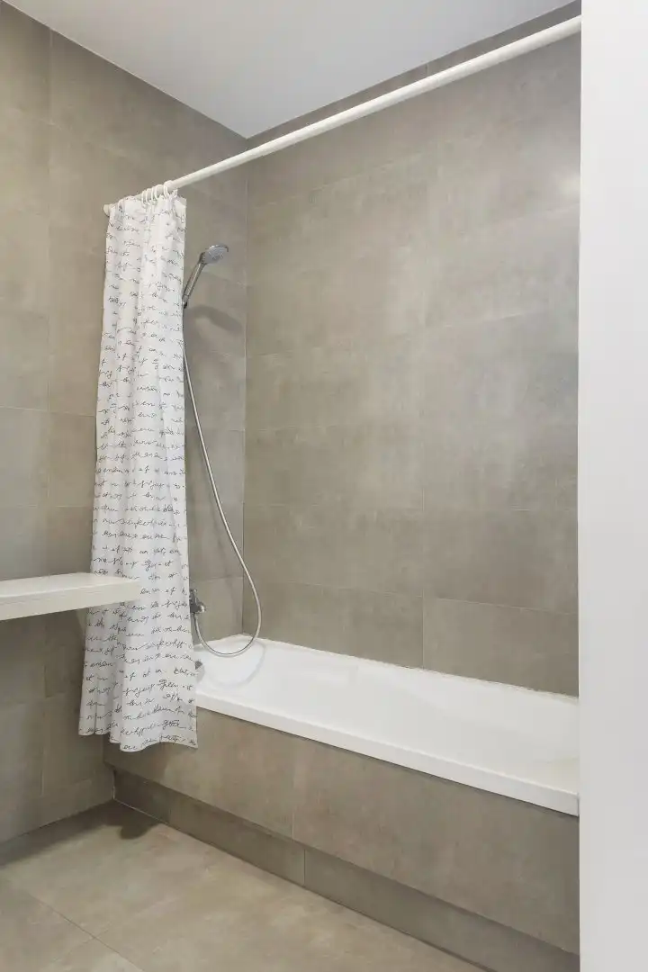 Baño de Casa adosada en venta en San Antonio de Benagéber con Aire acondicionado, Calefacción y Terraza