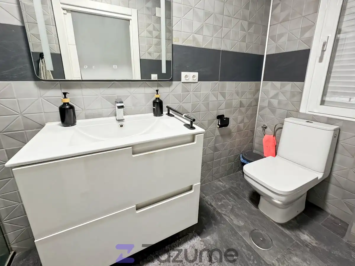 Badezimmer von Wohnung zur Miete in Alicante / Alacant mit Klimaanlage, Terrasse und Möbliert