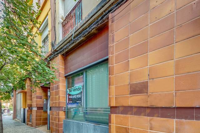 Local comercial en Venta en C/ Lasierra Purroy en Barrio Torrero
