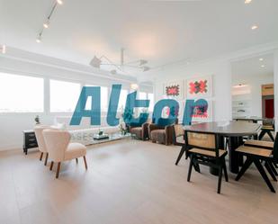 Sala d'estar de Àtic en venda en  Madrid Capital amb Aire condicionat i Calefacció