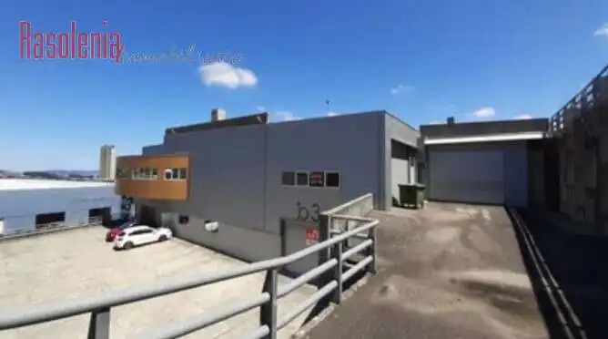 Vista exterior de Nave industrial en venta en Vigo 