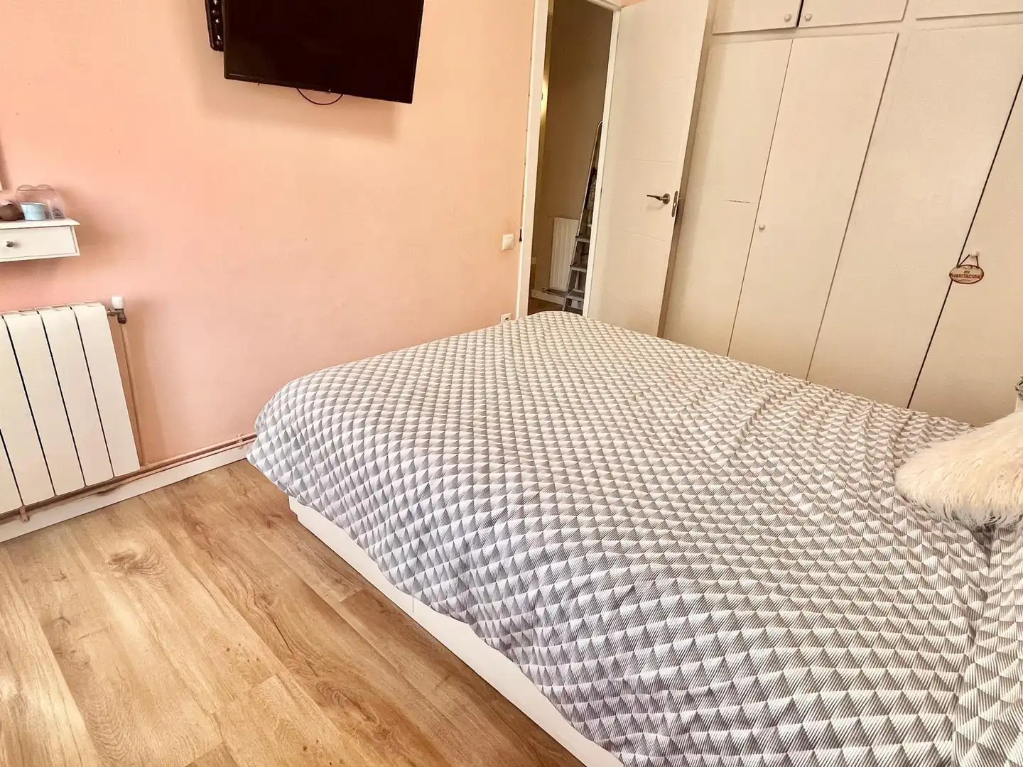 Habitación de Ático en venta en Cerdanyola del Vallès con Aire acondicionado, Calefacción y Parquet