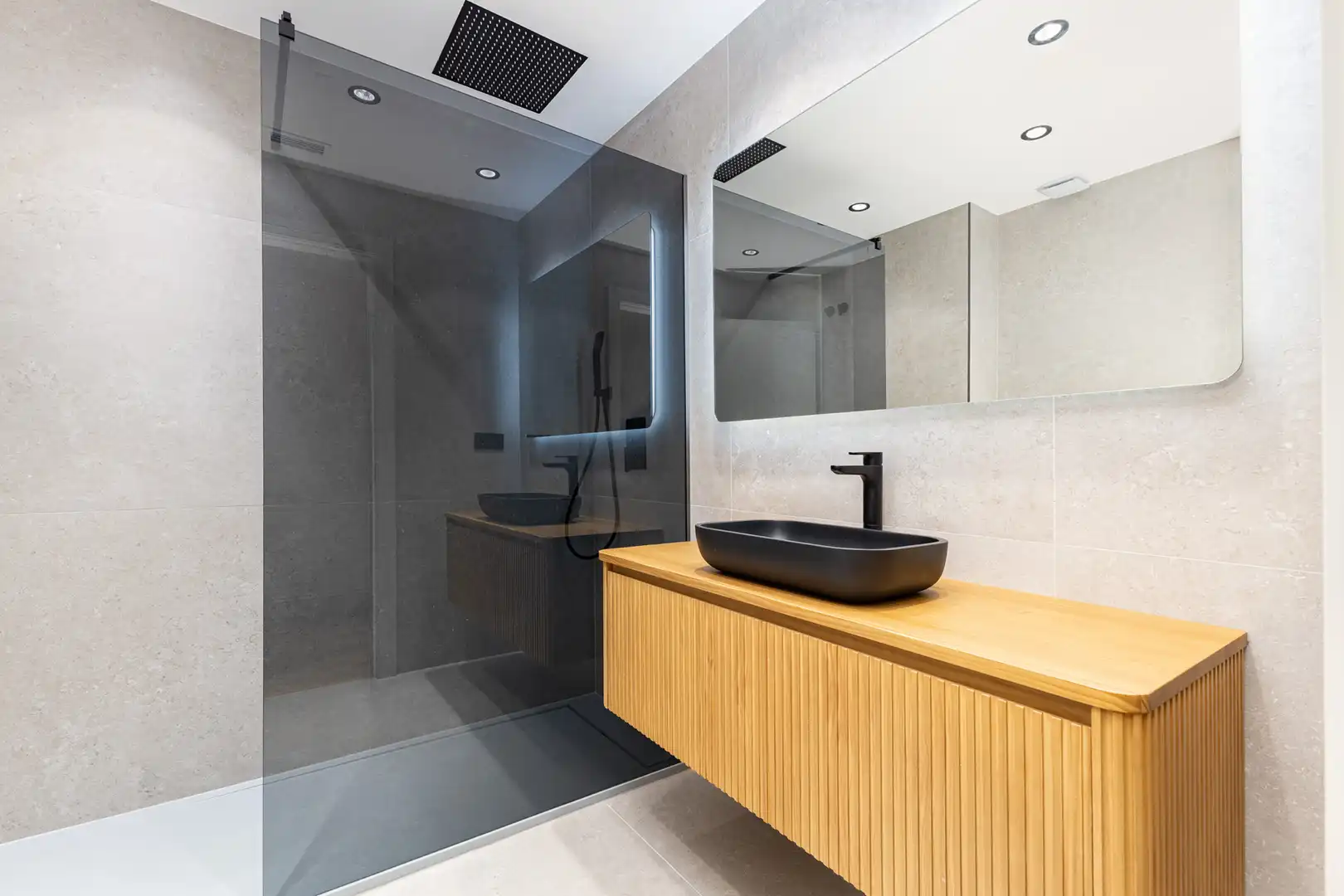 Bathroom of Flat for sale in Gavà  with Air Conditioner, Heating and Parquet flooring