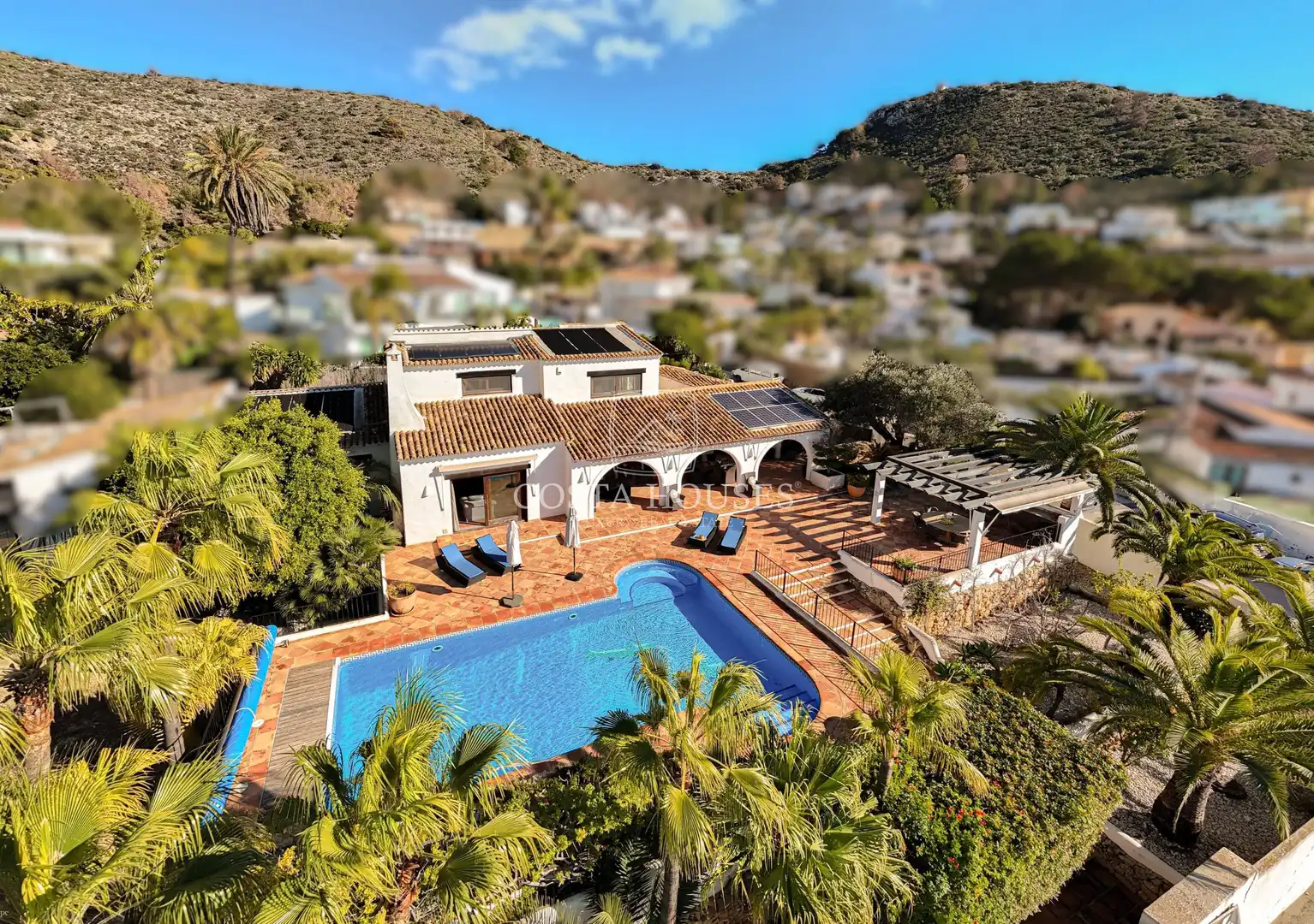 Vista exterior de Casa o xalet en venda en Moraira amb Aire condicionat, Calefacció i Jardí privat