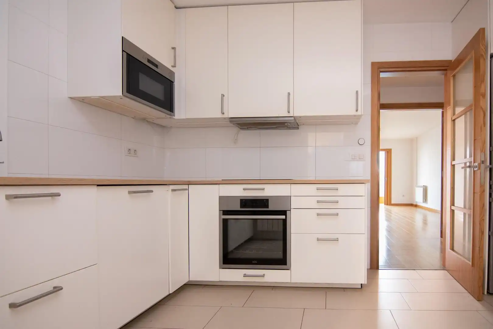 Cocina de Piso en venta en A Coruña Capital  con Calefacción, Parquet y Trastero