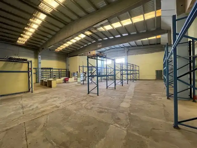 Nau industrial de lloguer en La Jonquera