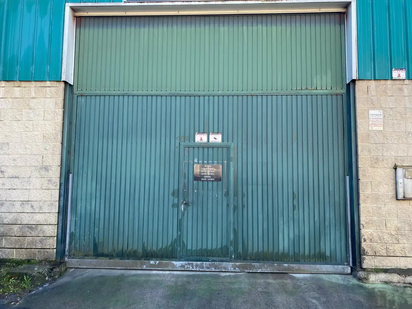 Exterior view of Industrial buildings for rent in Vigo 