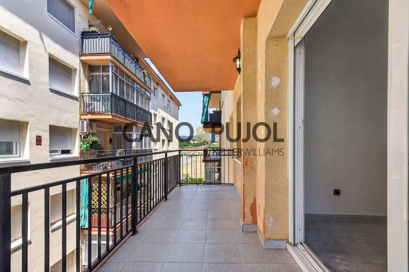 Terraza de Piso en venta en Palau-solità i Plegamans con Calefacción y Terraza