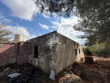 Casa rústica con jardín en venta en Poligono mas catala