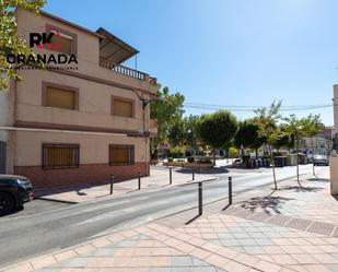 Vista exterior de Casa adosada en venda en Armilla amb Aire condicionat, Calefacció i Terrassa