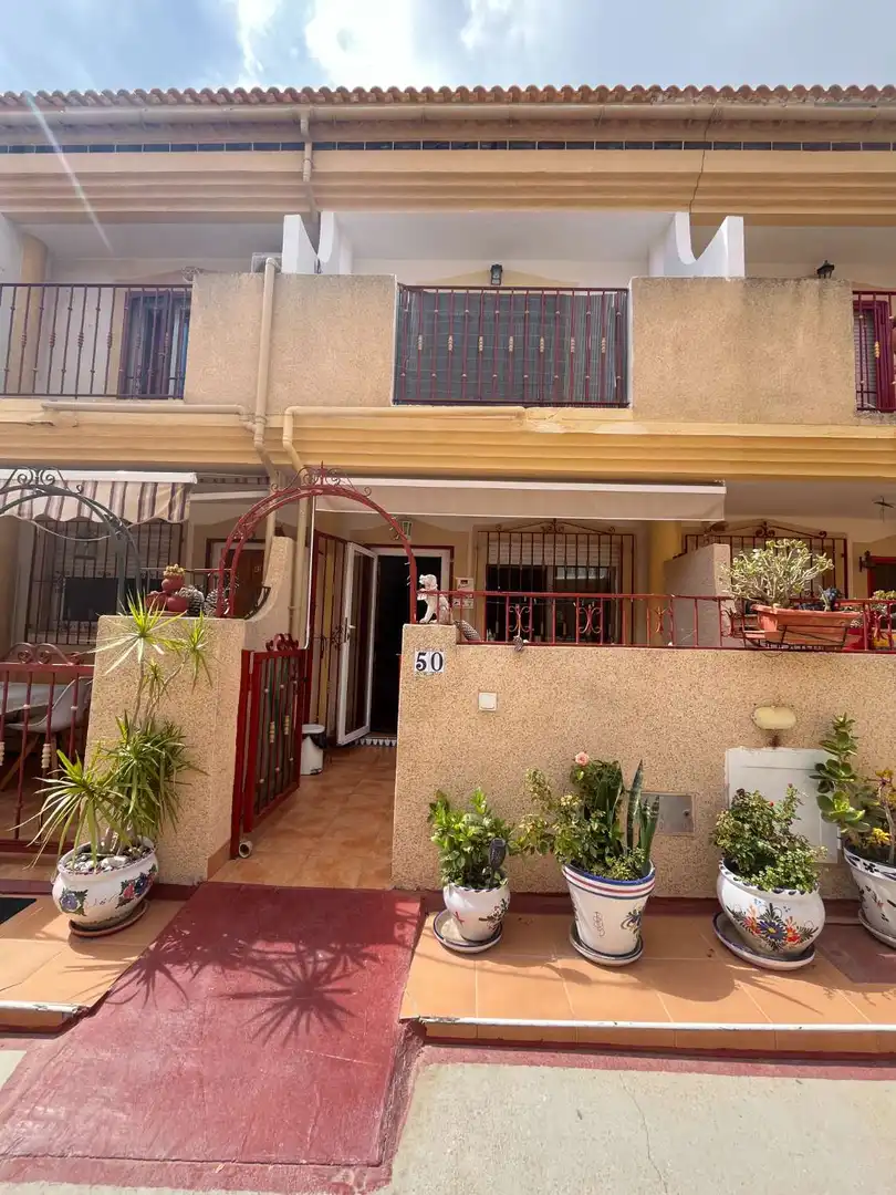 Reihenhaus mit Pool zum Verkauf in Orihuela Costa