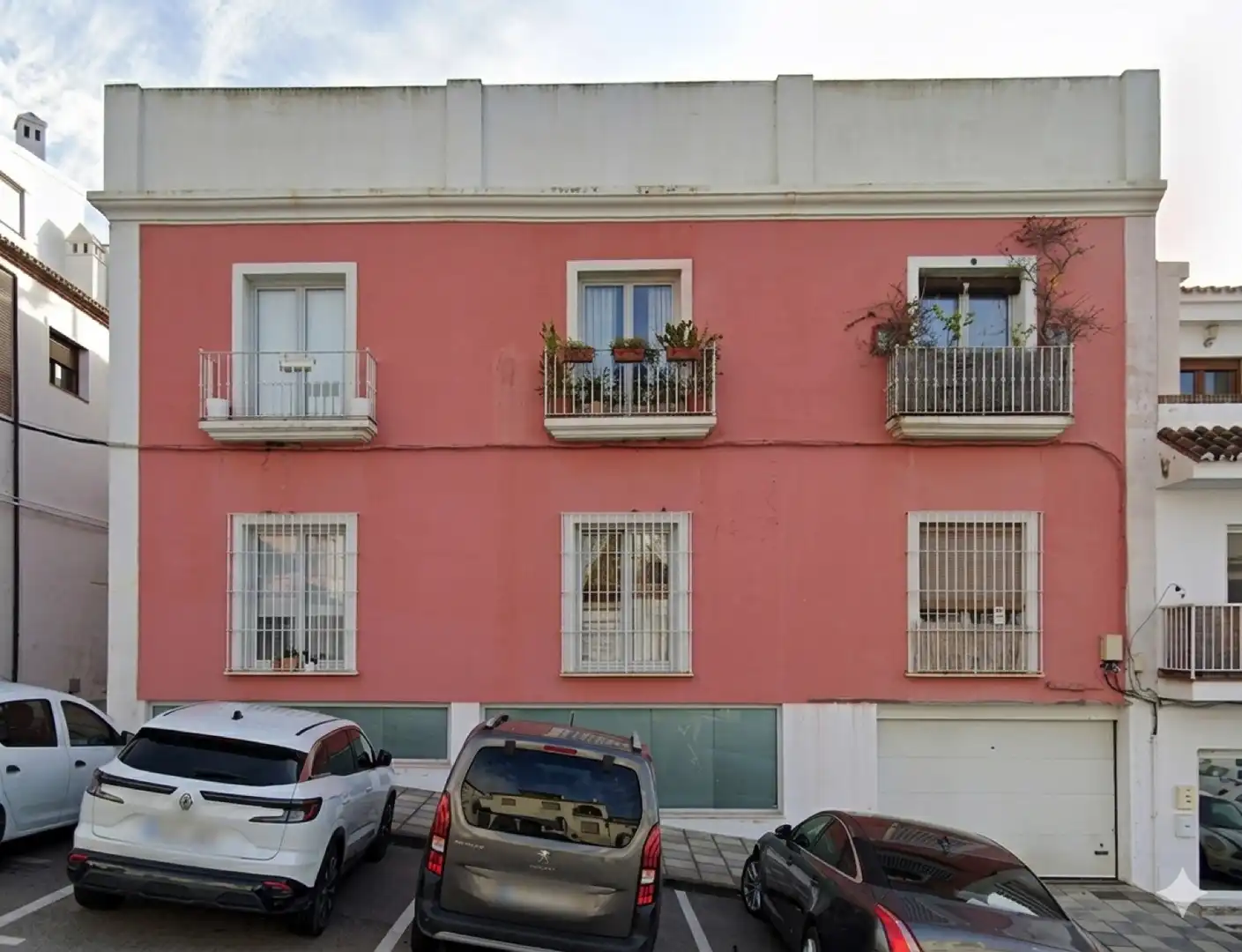 Vista exterior de Apartament en venda en Sotogrande amb Aire condicionat, Moblat i Balcó